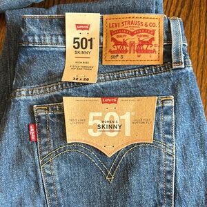 Brand new with tags Levi 501 Skinny High rise jeans. Size 32x28